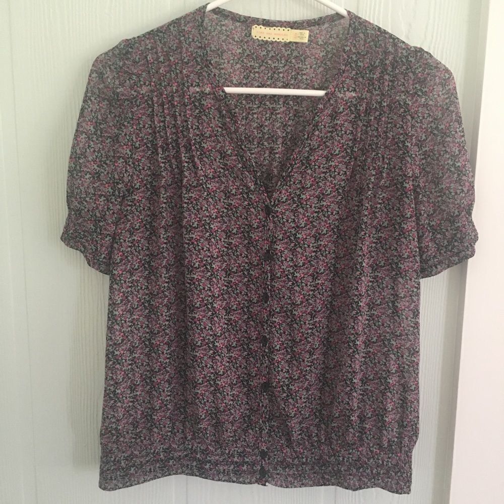 Pins & Needles floral, sheer top, petite small